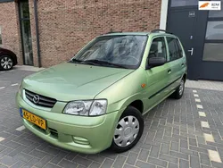 Groen Gebruikt 2002 Mazda Demio Exclusive MPV | € 1.999