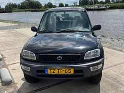 Zwart Gebruikt 1998 Toyota RAV4 SUV | € 3.000