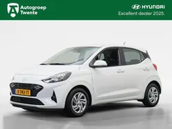 Atlas white Gebruikt 2024 Hyundai i10 Comfort Hatchback | € 16.495 (Eerlijke prijs)