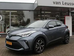 Grijs Gebruikt 2021 Toyota C-HR SUV | € 22.900 (Eerlijke prijs)