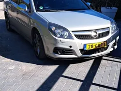 Grijs Gebruikt 2008 Opel Vectra Executive Stationwagen | € 750