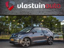 Grijs, metallic lak Gebruikt 2018 BMW i3 Basis Hatchback | € 13.950 (Eerlijke prijs)