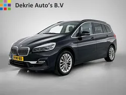 Zwart Gebruikt 2022 BMW 216 Comfort Edition Stationwagen | € 21.490 (Eerlijke prijs)