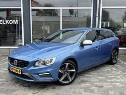 Blauw Gebruikt 2015 Volvo V60 R-Design Stationwagen | € 14.950 (Eerlijke prijs)