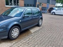 Blauw Gebruikt 2002 VW Golf IV Comfortline Hatchback | € 999 (Goede deal)