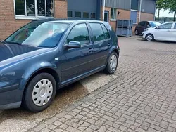 Blauw Gebruikt 2002 VW Golf IV Comfortline Hatchback | € 999 (Goede deal)