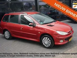 Rood Gebruikt 2005 Peugeot 206 Hatchback | € 990 (Goede deal)