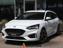 Wit Gebruikt 2020 Ford Focus ST-Line Stationwagen | € 14.900 (Eerlijke prijs)