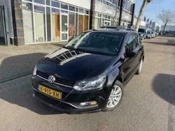 Zwart Gebruikt 2017 VW Polo Hatchback | € 8.950 (Goede deal)