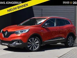Vlamrood nnp Gebruikt 2016 Renault Kadjar Bose Edition SUV | € 14.449 (Eerlijke prijs)