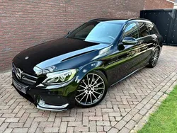 Zwart, metallic lak Gebruikt 2016 Mercedes C200 AMG Stationwagen | € 21.950 (Eerlijke prijs)