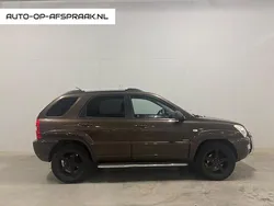 Bruin Gebruikt 2007 Kia Sportage SUV | € 5.888 (Eerlijke prijs)