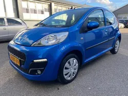 Blauw, metallic lak Gebruikt 2013 Peugeot 107 Active Hatchback | € 4.500 (Eerlijke prijs)