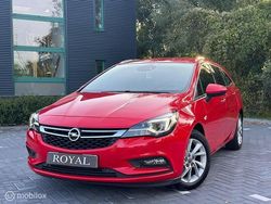 Rood Gebruikt 2018 Opel Astra Stationwagen | € 11.950 (Eerlijke prijs)