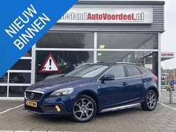 Blauw Gebruikt 2015 Volvo V40 CC Ocean Race Stationwagen | € 9.499 (Eerlijke prijs)