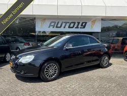 Zwart Gebruikt 2006 VW Eos Cabriolet | € 2.519 (Eerlijke prijs)