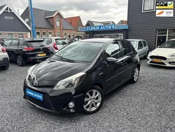Zwart Gebruikt 2013 Toyota Yaris Hatchback | € 10.245 (Eerlijke prijs)
