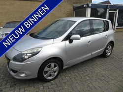 Grijs Gebruikt 2010 Renault Scénic III Business MPV | € 3.950 (Goede deal)