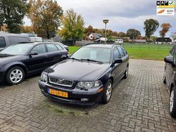 Zwart Gebruikt 2003 Volvo V40 Stationwagen | € 1.499 (Eerlijke prijs)