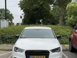 Gebruikt 2016 Audi A3 Sport Sedan | € 16.000 (Iets duurder)