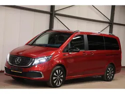 Rood Gebruikt 2020 Mercedes EQV300 Van | € 50.699
