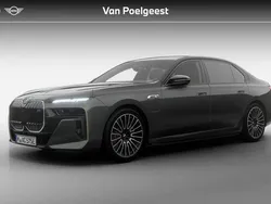 Bmw individual dravitgrau Nieuw 2025 BMW M760e M Performance Sedan | € 199.900