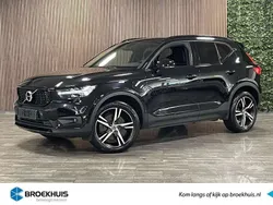 Zwart, metallic lak Gebruikt 2021 Volvo XC40 R-Design SUV | € 34.500 (Eerlijke prijs)