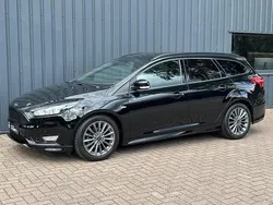 Zwart Gebruikt 2018 Ford Focus ST-Line Stationwagen | € 12.449 (Goede deal)