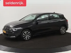 Zwart Gebruikt 2021 VW Golf VIII Style Hatchback | € 19.900 (Goede deal)