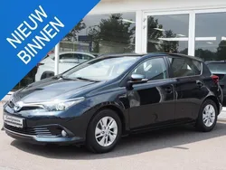 Grijs Gebruikt 2017 Toyota Auris Hatchback | € 16.950 (Eerlijke prijs)