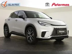 Grijs, metallic lak Gebruikt 2025 Lexus LBX SUV | € 39.899 (Eerlijke prijs)