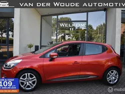 Rood Gebruikt 2018 Renault Clio IV Zen Hatchback | € 7.999 (Eerlijke prijs)