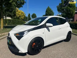 Wit Gebruikt 2019 Toyota Aygo X-play Hatchback | € 9.950 (Eerlijke prijs)