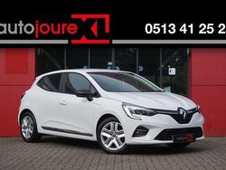 Wit Gebruikt 2021 Renault Clio V Zen Hatchback | € 10.899 (Eerlijke prijs)