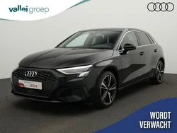 Zwart Gebruikt 2022 Audi A3 Sportback Advanced Hatchback | € 31.900 (Iets duurder)