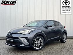 Grijs (metallic) Gebruikt 2023 Toyota C-HR Executive SUV | € 25.900 (Eerlijke prijs)