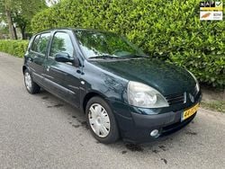 Groen Gebruikt 2005 Renault Clio II Dynamique Hatchback | € 1.650 (Eerlijke prijs)