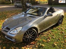 Grijs (metallic) Gebruikt 2010 Mercedes SLK300 Cabriolet | € 11.500