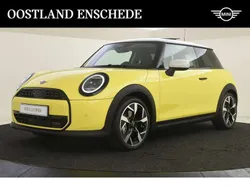 Geel, metallic lak Gebruikt 2024 Mini Cooper Classic Hatchback | € 46.418