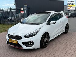 Wit, metallic lak Gebruikt 2015 Kia ProCeed 2 Hatchback | € 17.500