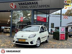 Geel Gebruikt 2011 Renault Twingo Authentique Hatchback | € 2.499 (Eerlijke prijs)