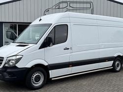 Wit Gebruikt 2017 Mercedes W115 Van | € 9.950