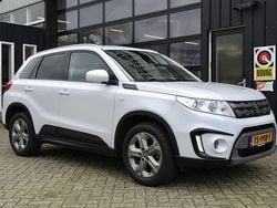 Wit Gebruikt 2017 Suzuki Vitara Exclusive SUV | € 16.589 (Eerlijke prijs)