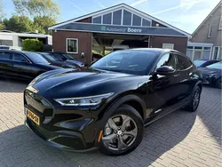 Zwart Gebruikt 2021 Ford Mustang Mach-E SUV | € 29.850 (Goede deal)