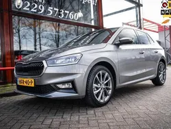 Grijs Gebruikt 2022 Skoda Fabia Business Line Hatchback | € 22.450 (Eerlijke prijs)