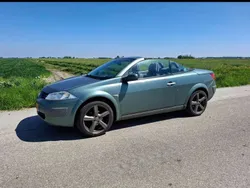 Groen Gebruikt 2004 Renault Mégane Cabriolet Luxe Cabriolet | € 1.500 (Eerlijke prijs)