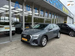 Grijs Gebruikt 2022 Audi Q3 Sportback Premium SUV | € 36.999