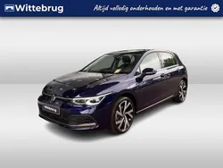 Blauw Gebruikt 2021 VW Golf VIII Style Hatchback | € 24.450 (Goede deal)