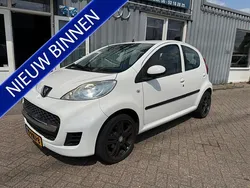 Wit Gebruikt 2011 Peugeot 107 Hatchback | € 2.950 (Eerlijke prijs)