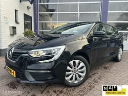 Zwart, metallic lak Gebruikt 2018 Renault Mégane GrandTour LIMITED Stationwagen | € 10.999 (Super prijs)